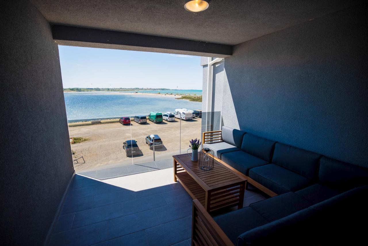 נין Beach Paradise 5 Stars Apartments מראה חיצוני תמונה
